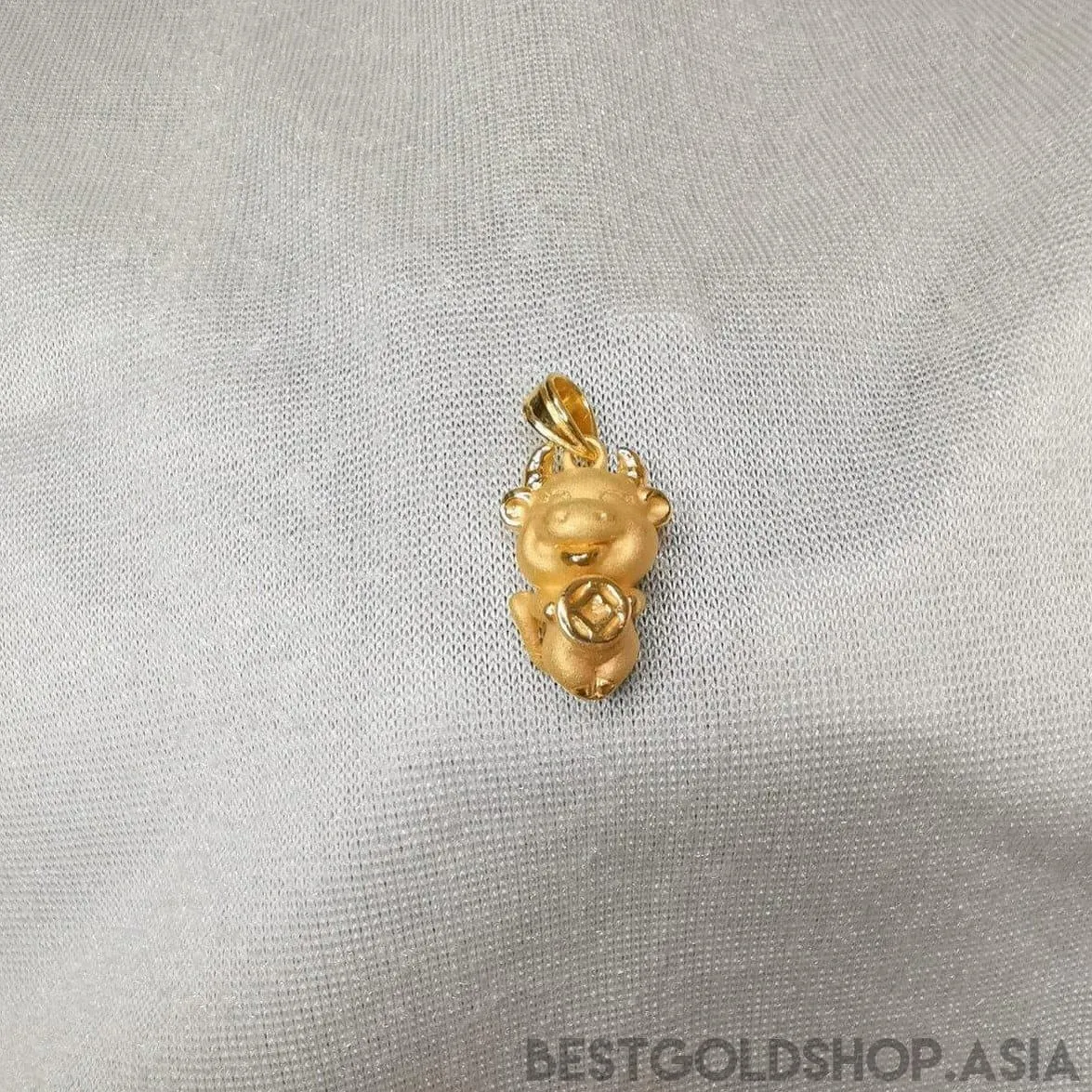 916 / 22k Gold zodiac pendant by Best Gold Shop