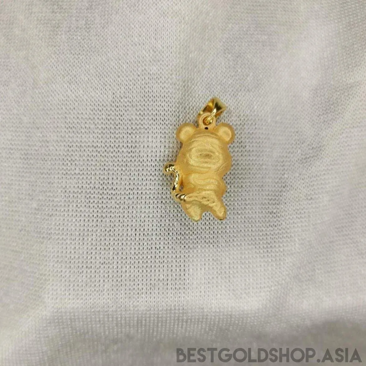 916 / 22k Gold zodiac pendant by Best Gold Shop