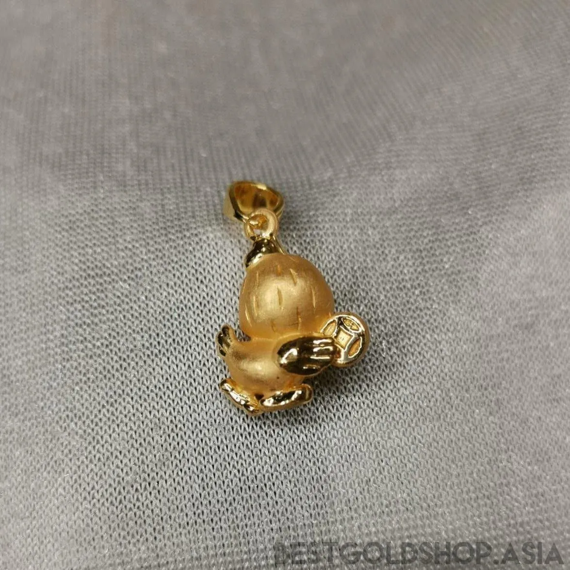 916 / 22k Gold zodiac pendant by Best Gold Shop