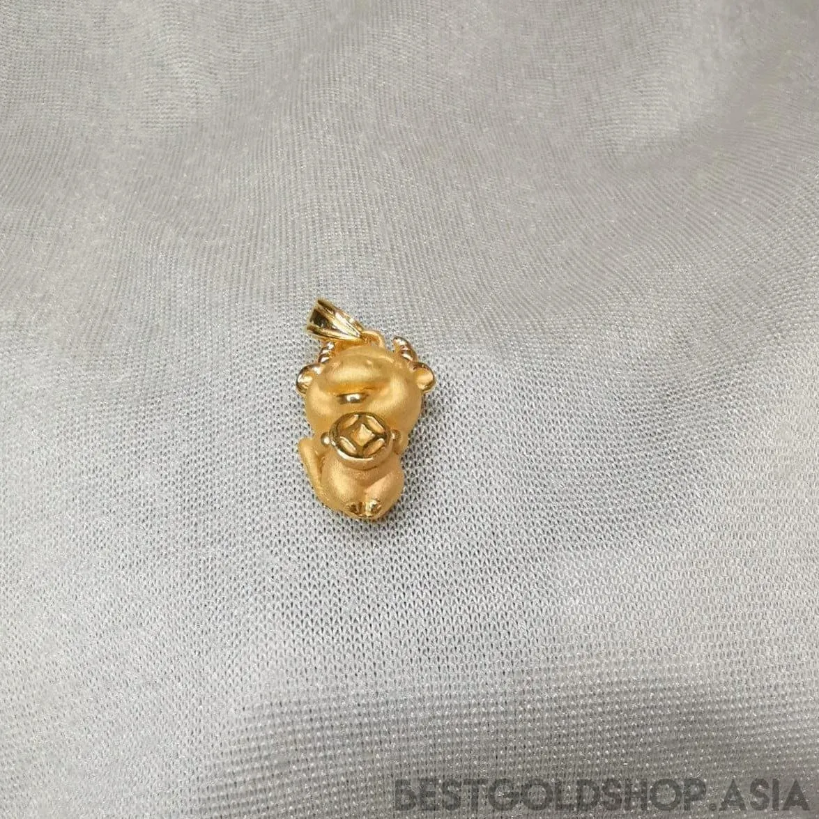 916 / 22k Gold zodiac pendant by Best Gold Shop