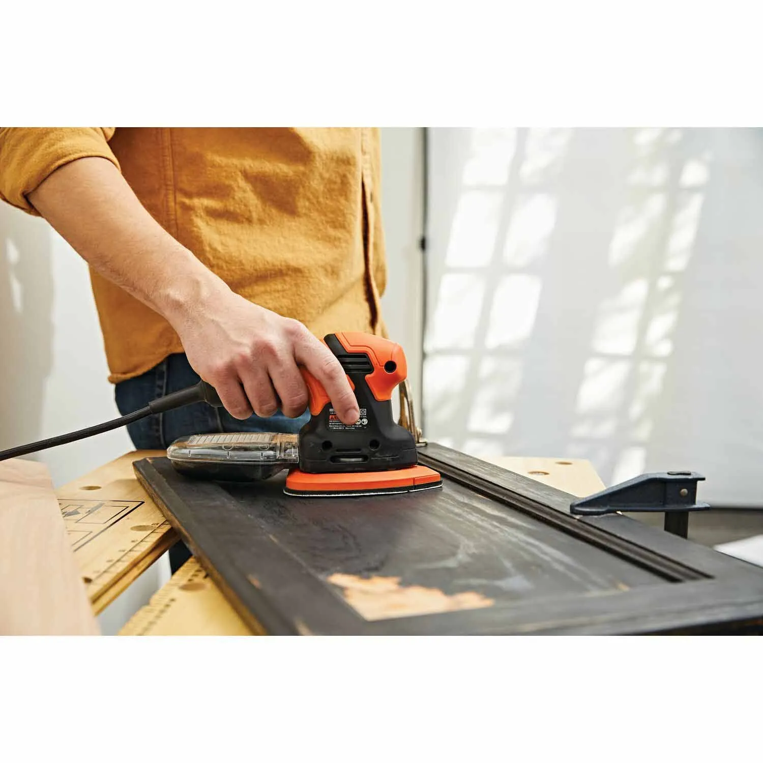 Black & Decker BDEMS200C 1.2A Mouse Sander