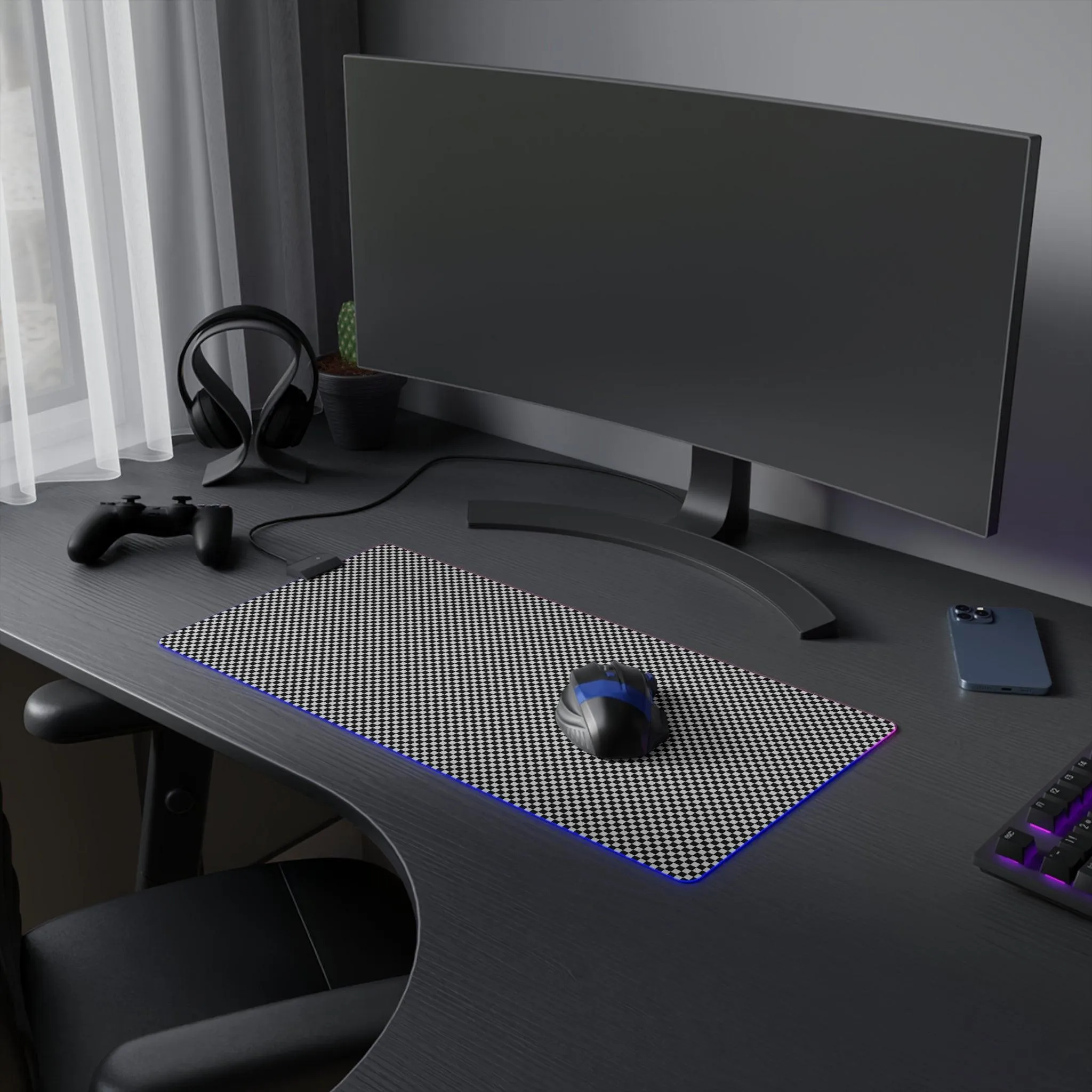 Customizable LED Gaming Mouse Pad - Elevate Your Gameplay with Precision and Style