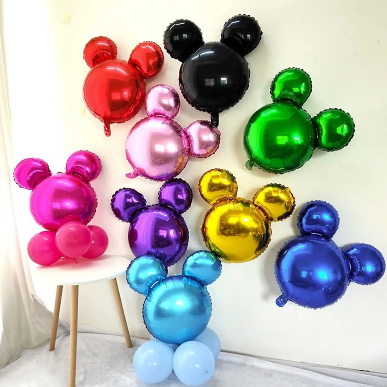 Light Blue Mickey Mouse Head Mylar Foil Balloon (24 Inches)