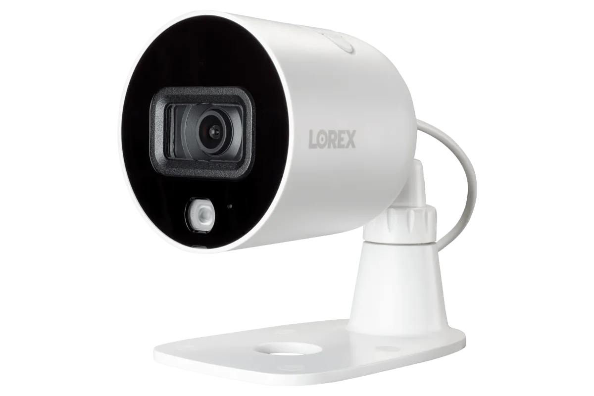 Lorex Smart Home Security Center with Four 1080p Outdoor Wi-Fi Cameras and Wi-Fi Floodlight Camera